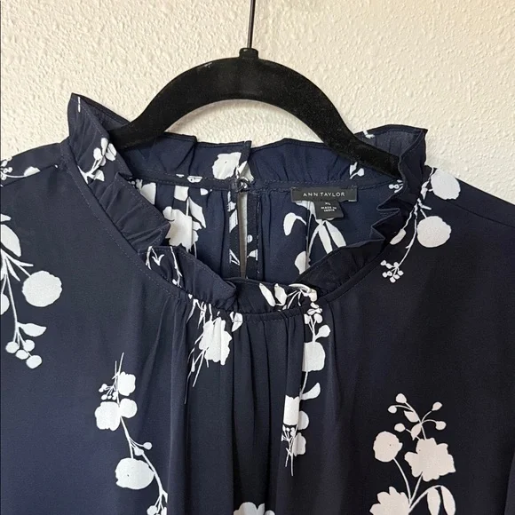 Ann Taylor Navy and White Floral Top - Picture 4 of 7